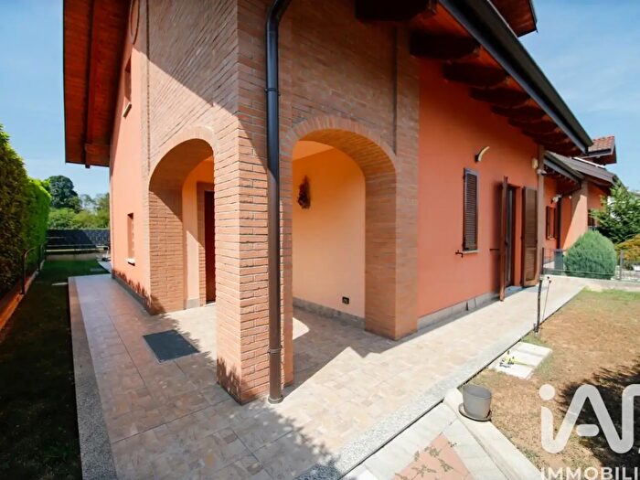 Casa con 8 locali in vendita in Via San Secondo, Chivasso