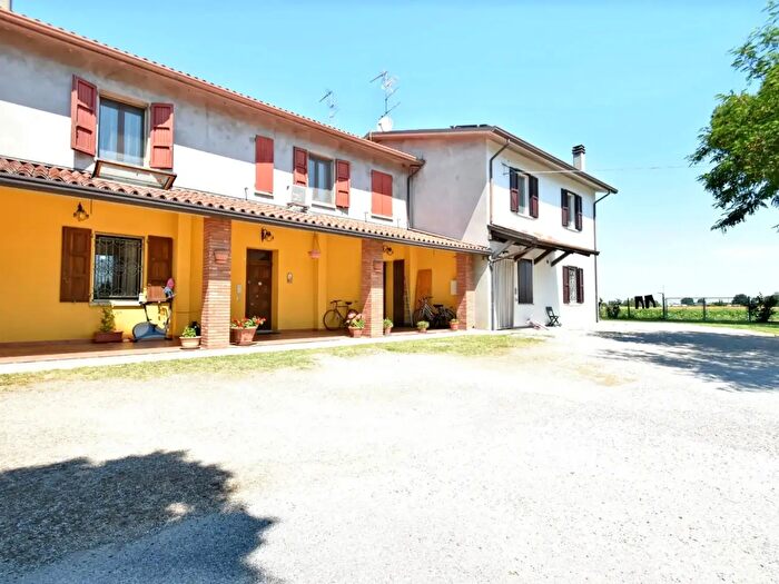 Casa con 5 locali in vendita in Via del Prete, Forli'