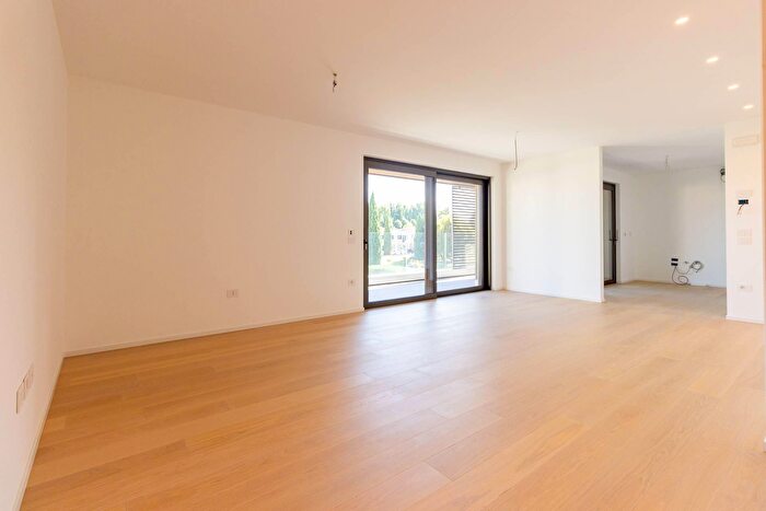 Appartamento con 5 locali in vendita in C Monteverdi, Sacile