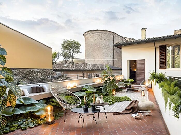 Appartamento con 5 locali in vendita in Forli