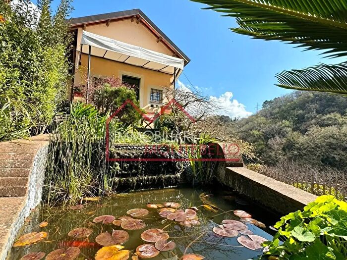 Casa con 5 locali in vendita in a Fondi, Camaiore