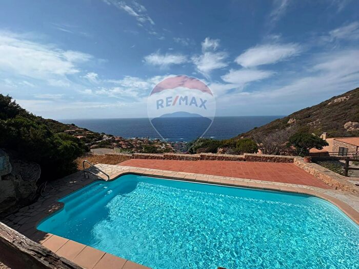 Casa trilocale in vendita in Trinità dAgultu e Vignola