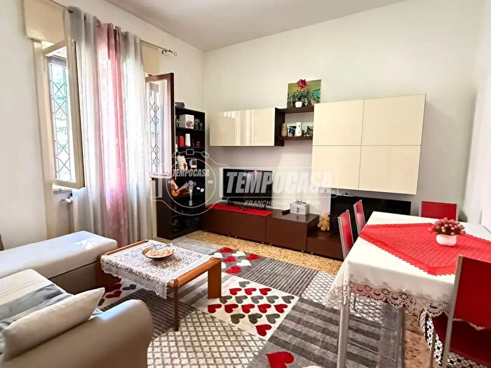 Appartamento bilocale in vendita in Via Bologna, Legnano