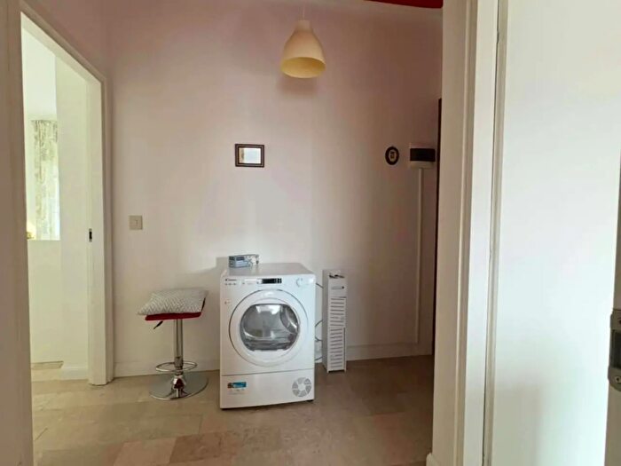 Appartamento monolocale in affitto in Alzaia Naviglio Pavese, Milano