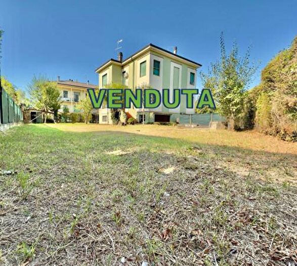 Casa quadrilocale in vendita in Via GB Pirelli, Pizzighettone