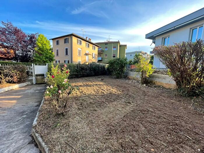 Appartamento bilocale in vendita in Via Nino Bixio, Gorle