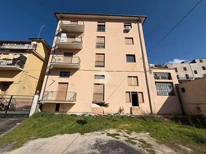 Appartamento bilocale in vendita in Largo Trieste, Subiaco