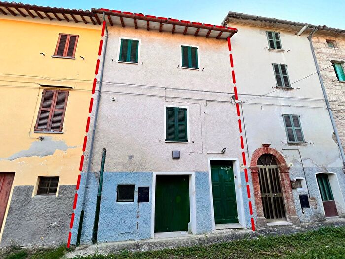 Casa con 5 locali in vendita in Località Varano, Fabriano