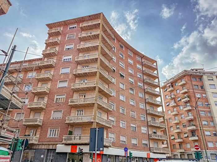 Appartamento trilocale in vendita in Corso Palermo, Torino