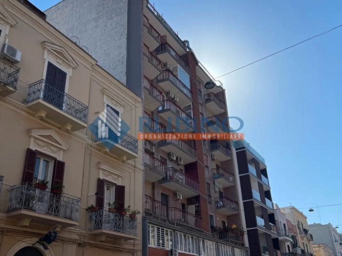 Appartamento quadrilocale in vendita in Via Giovanni Bovio, Bari