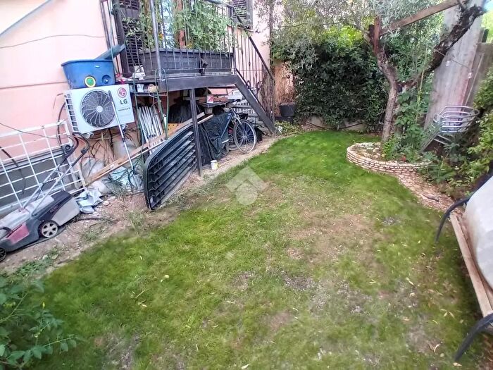 Casa quadrilocale in vendita in Str di Vallemicero, Terni