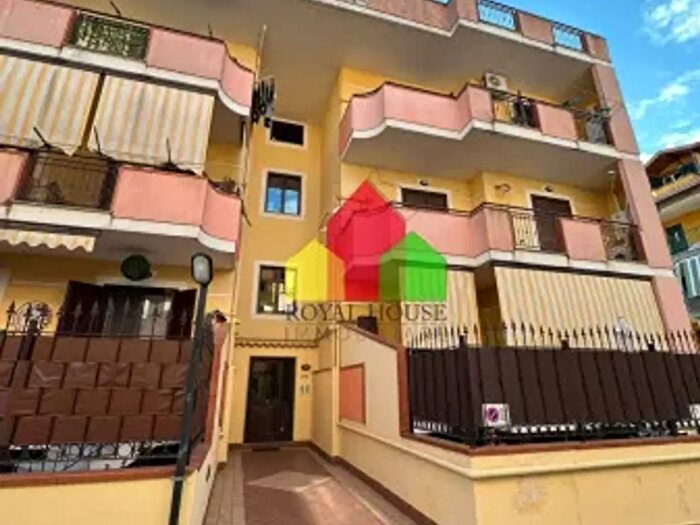 Casa trilocale in vendita in Via Gian Domenico Romagnosi, Giugliano In Campania