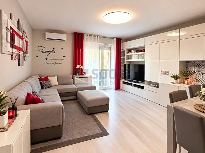 Appartamento quadrilocale in vendita in Via Guido Rossa, Rufina