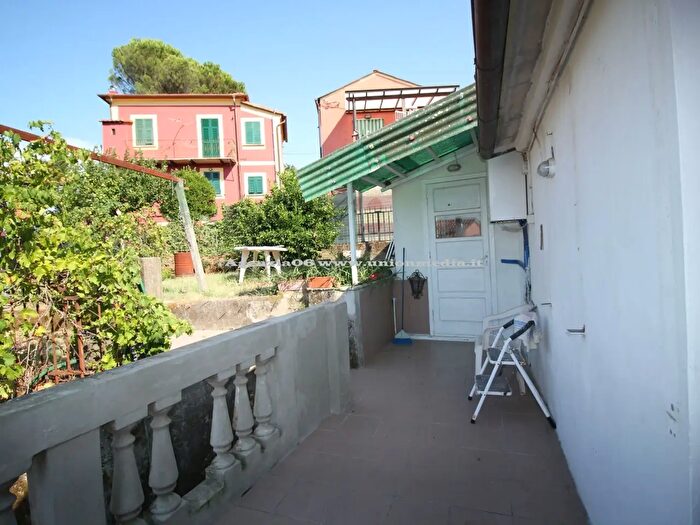 Appartamento con 5 locali in vendita in Arcola