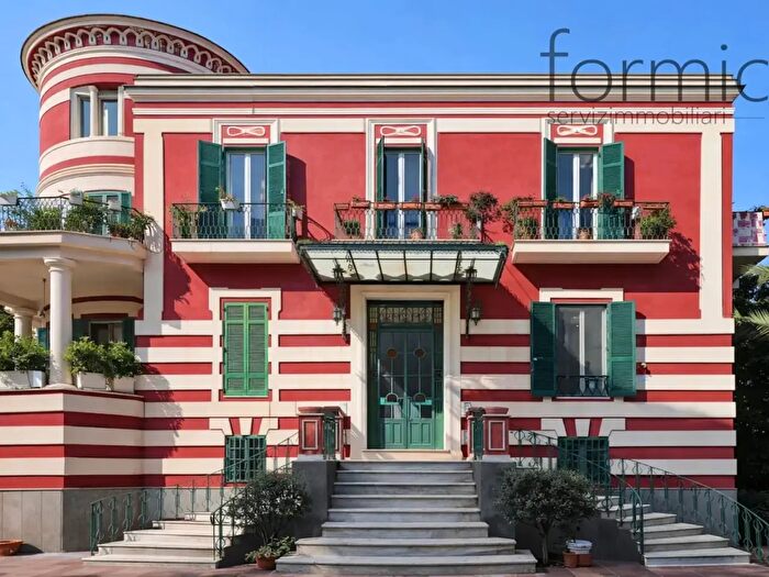 Appartamento quadrilocale in vendita in Portici