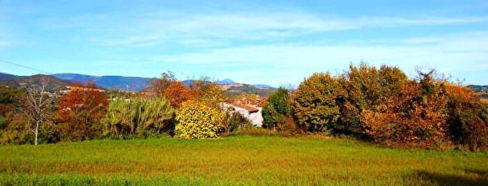 Casa con 6 locali in vendita in Cda Maregnano, Sarnano