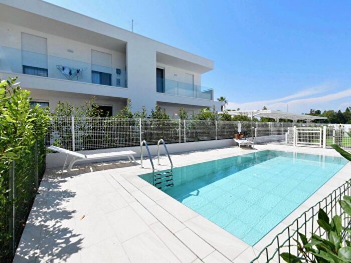 Appartamento trilocale in affitto in Via Giacomo Leopardi, Lido Ovest Faro, Jesolo