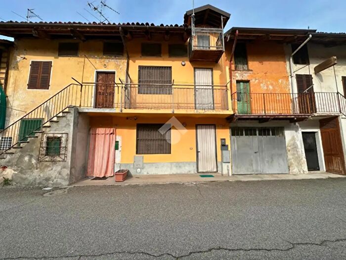 Casa trilocale in vendita in Via Cesare Battisti, San Germano Vercellese
