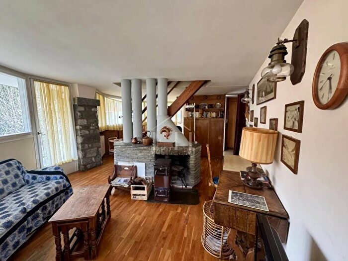 Appartamento con 5 locali in affitto in Via Circonvallazione, Centro, Courmayeur