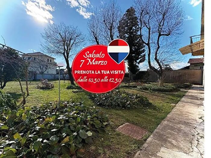 Casa quadrilocale in vendita in Via Padre Daniele, Samarate