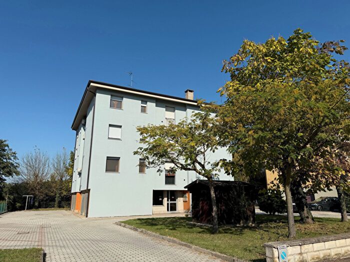 Appartamento bilocale in vendita in Via Giuriolo, Molinella