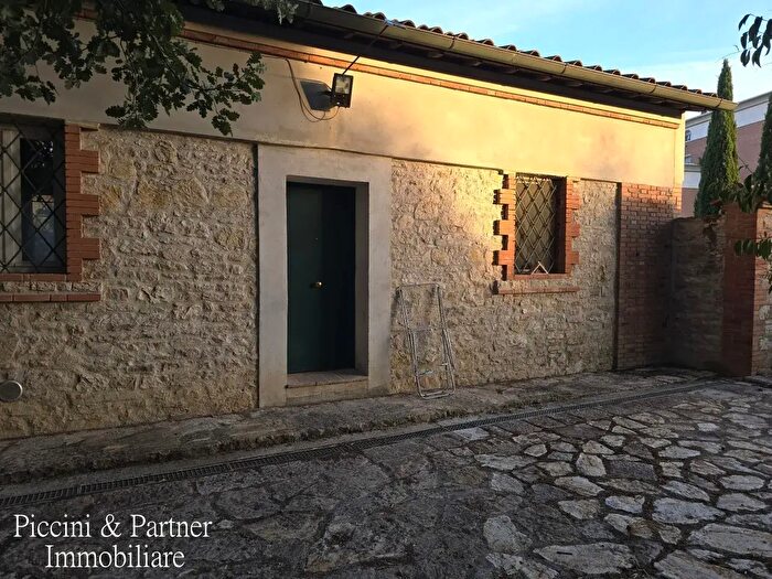 Casa trilocale in affitto in Via Elvira, Perugia