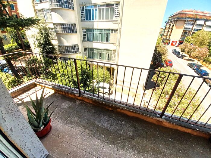 Appartamento quadrilocale in vendita in Via Tripoli, Roma