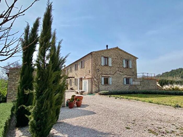 Casa con 6 locali in vendita in Via San Pietro in Cerquetobono, Urbino