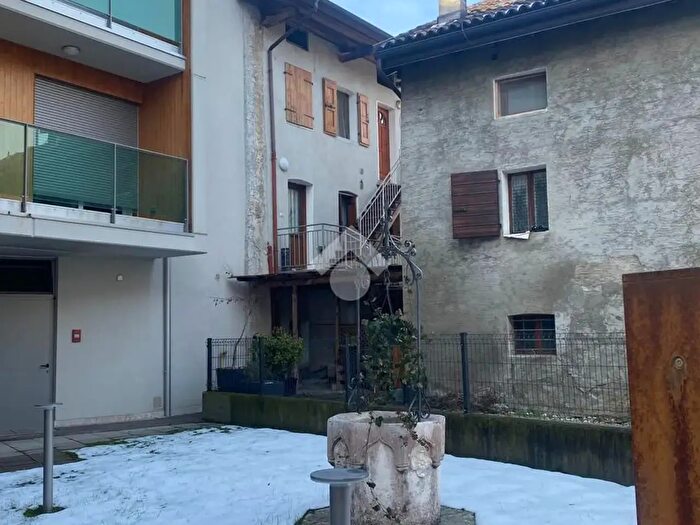 Appartamento trilocale in vendita in Via Monsignor Zannin, Feltre