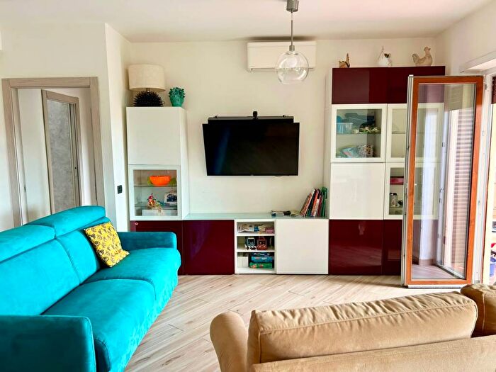 Casa con 5 locali in affitto in Via Siro Corti, Monte Mario Trionfale, Roma