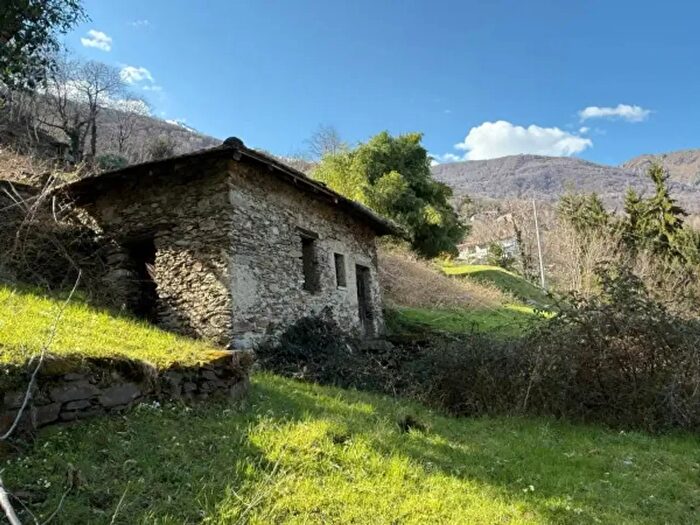 Casa in vendita in Via Regina, Pianello Del Lario