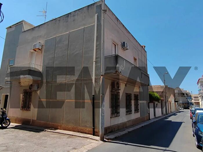 Casa quadrilocale in vendita in Via Tunisi, Ragusa