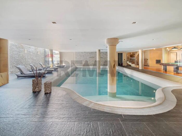 Casa con 7 locali in vendita in Corso Isonzo, Seveso