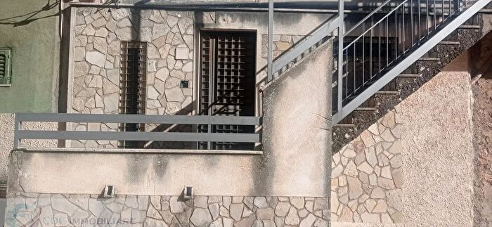 Casa quadrilocale in vendita in Via Madonna Prizzi, Prizzi