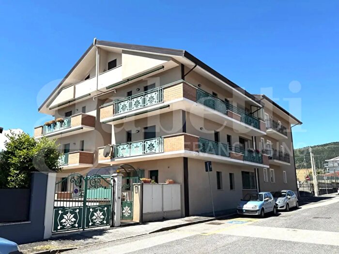 Appartamento trilocale in vendita in Via Catania, Avezzano
