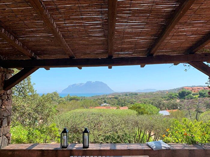 Casa trilocale in affitto in Viale Porto Istana, Murta Maria Porto Istana, Olbia