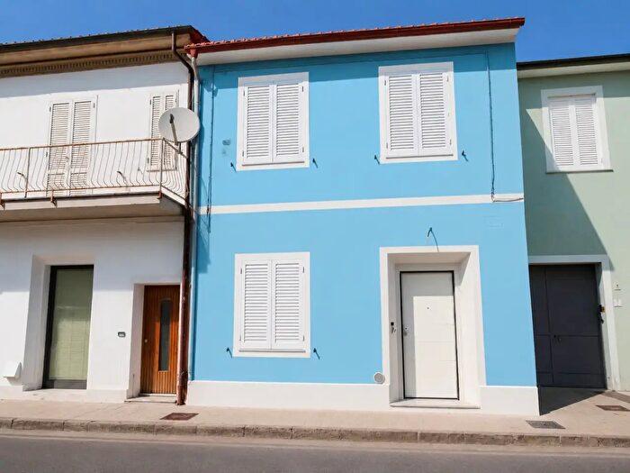 Casa con 5 locali in vendita in San Giuliano Terme