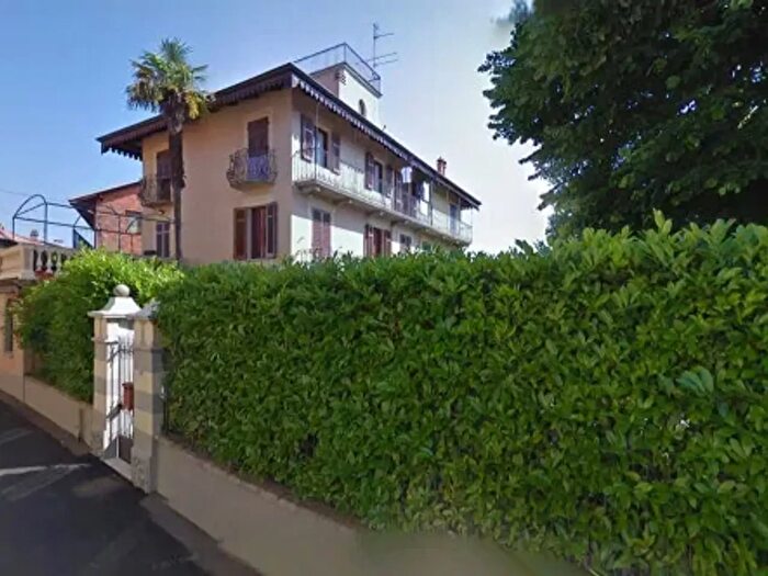 Casa con 6 locali in vendita in Via Vittorio Veneto, Roasio