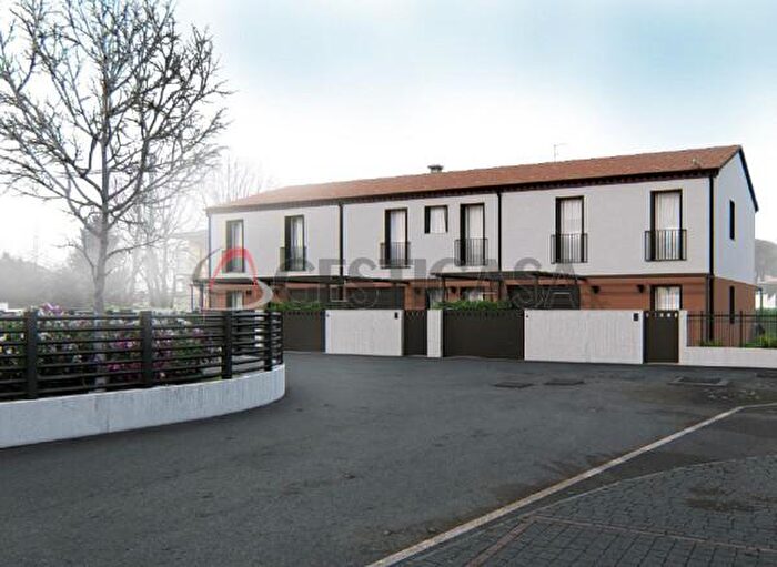 Casa con 5 locali in vendita in Piazza San Marco, Lonigo