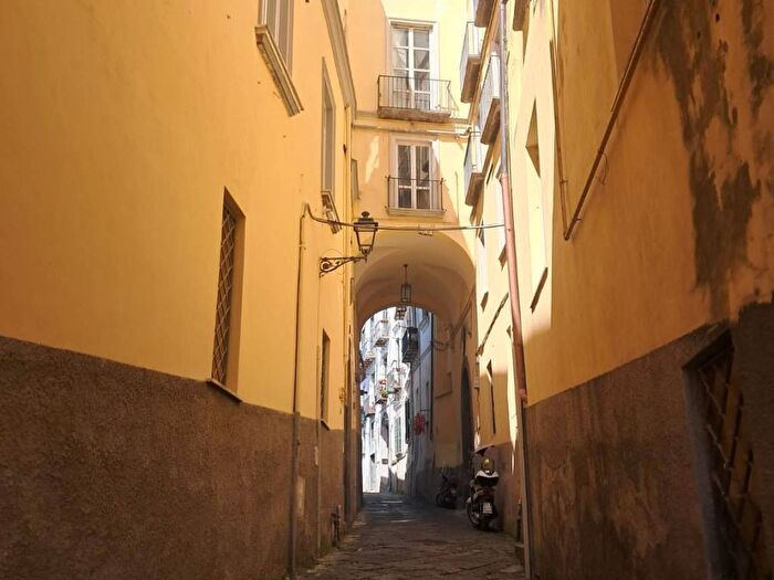 Appartamento bilocale in affitto in Via Trotula De Ruggiero, Centro Storico Teatro Verdi, Salerno