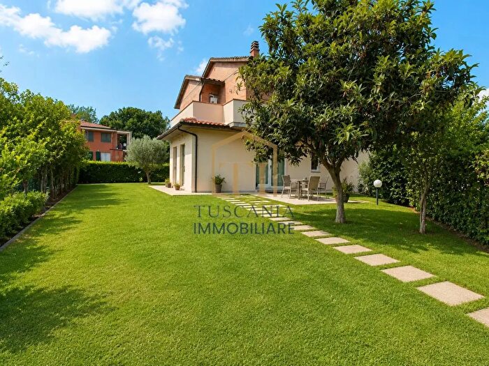 Appartamento quadrilocale in vendita in Colle Di Val D'Elsa