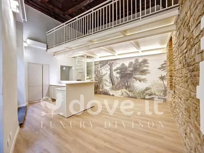 Appartamento trilocale in vendita in Via della Vigna Nuova, Firenze