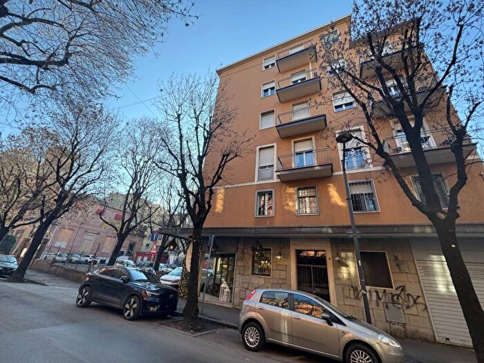 Appartamento con 6 locali in affitto in Via Alessandro Tiarini, Bolognina, Bologna