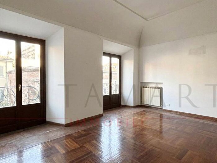 Appartamento trilocale in affitto in Corso di Porta Ticinese, Ticinese, Milano