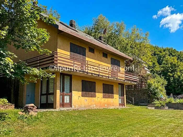 Appartamento con 5 locali in vendita in Via Provinciale, Castiglione Di Garfagnana