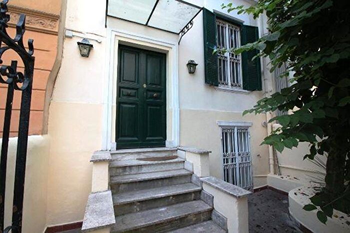 Casa con 5 locali in affitto in Trieste Coppedè, Roma