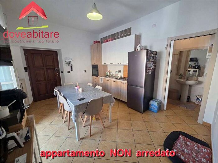 Appartamento trilocale in affitto in piazza vittorio veneto, Centro, Pinerolo