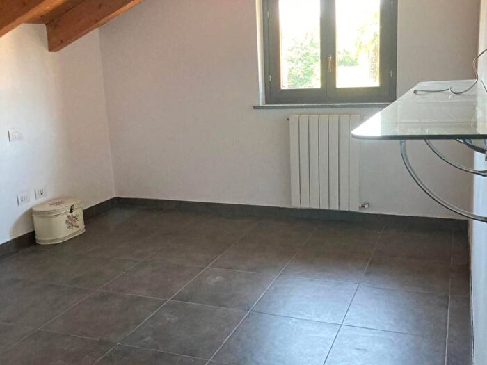 Appartamento con 5 locali in affitto in Via Pellegrino Tibaldi, Centro, Olgiate Comasco