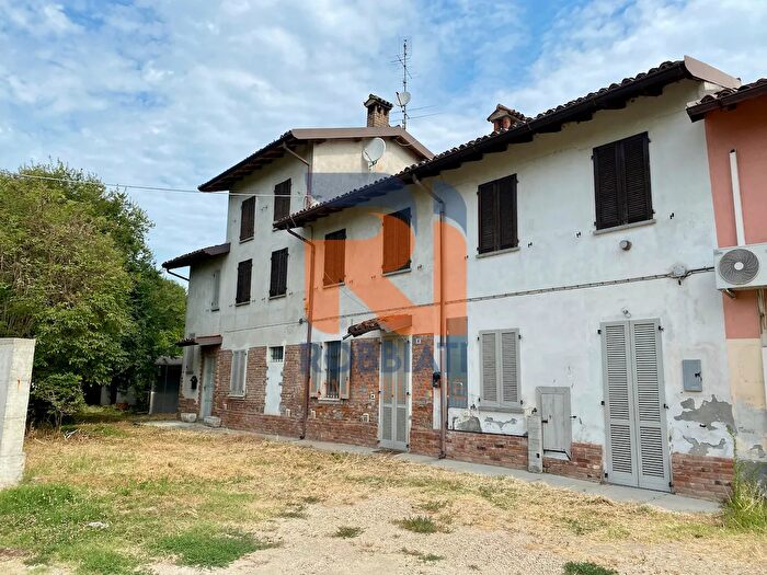 Casa quadrilocale in vendita in Via Valbona, Travaco Siccomario
