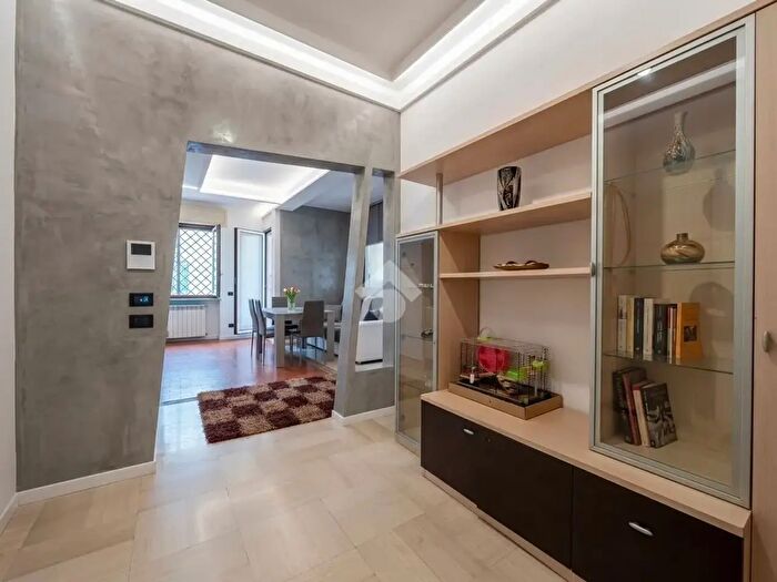 Appartamento trilocale in vendita in Via IV Novembre, Crema